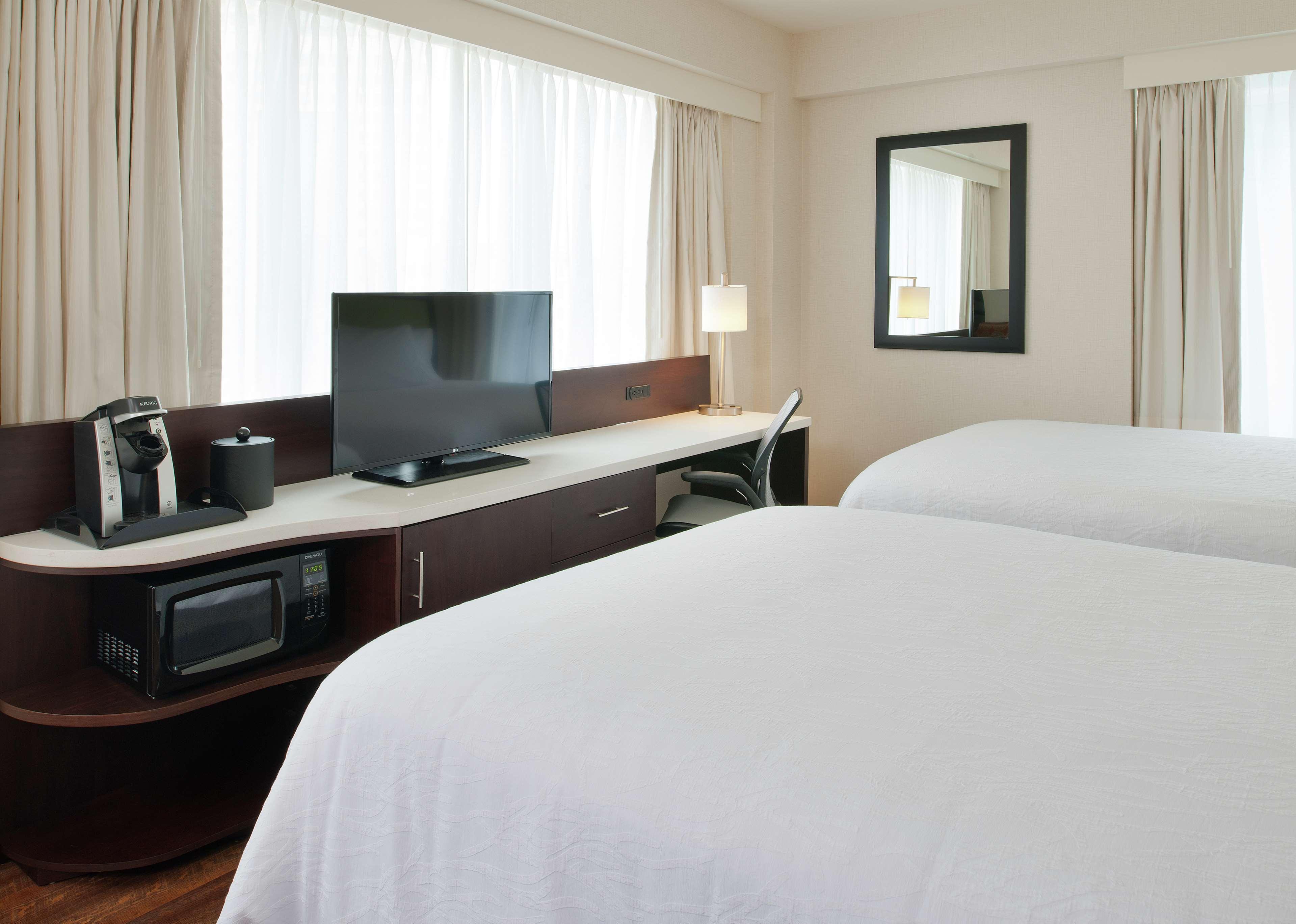 Hilton Garden Inn Pittsburgh Downtown Extérieur photo